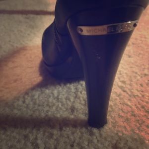 Micheal Kors long zip up boots